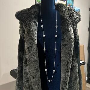 SILVER Necklace with crystal and shiny ball shapes